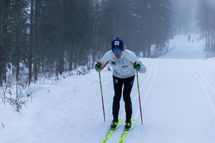 Skier-Stian-Hoegaard-skiing-Aize