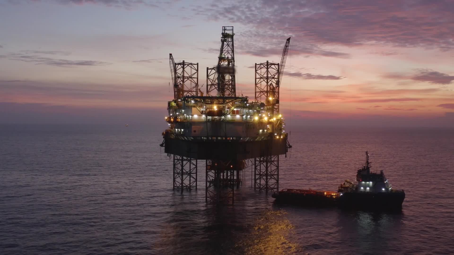 Drilling hero-bg-still